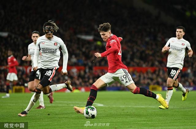 前腰甚至是 前腰甚至是